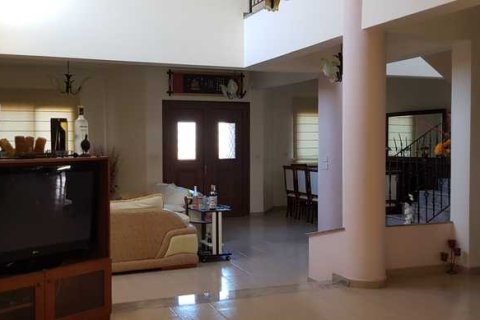 Вилла с 4 спальнями в Пареклисия, Кипр №84454 6