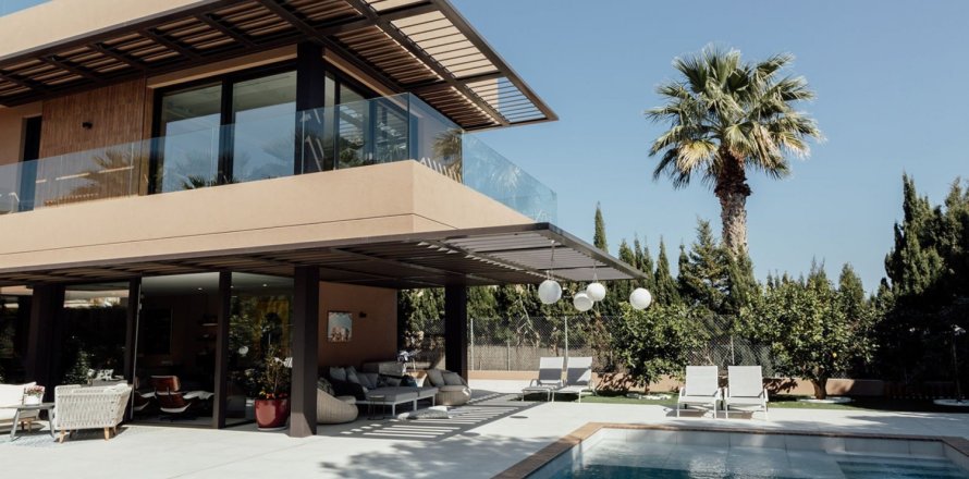 4 bedrooms Villa in San Juan, Spain No. 126368