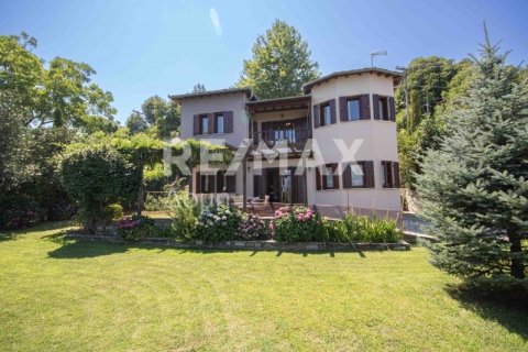 Дом с 4 спальнями в Магнисия, Греция №28006 3