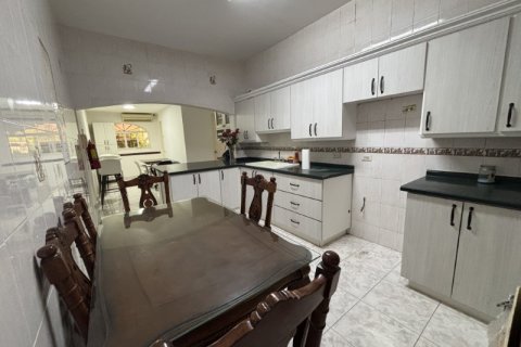 6 bedrooms Commercial property in Panama City, Panama No. 109752 5