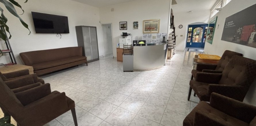 6 bedrooms Commercial property in Panama City, Panama No. 109752