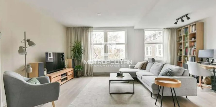 Квартира с 2 спальнями в Dubai Land, ОАЭ №119605