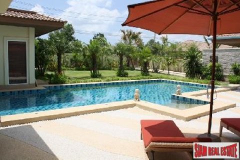 5 dormitorios Villa en Hua Hin, Thailand No. 96469 2