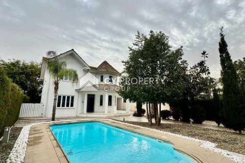 4 bedrooms House in Pervolia, Cyprus No. 100414 1