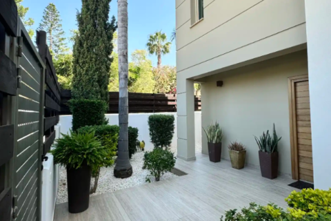 5 bedrooms Villa in Pyrgos, Cyprus No. 76556 4