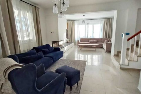 Дом с 4 спальнями в Лакатамия, Кипр №76014 7