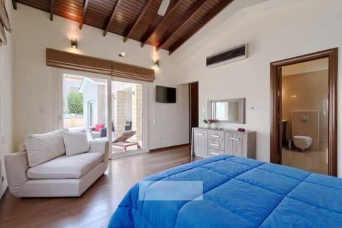 6 bedrooms Villa in Paphos, Cyprus No. 84394 16