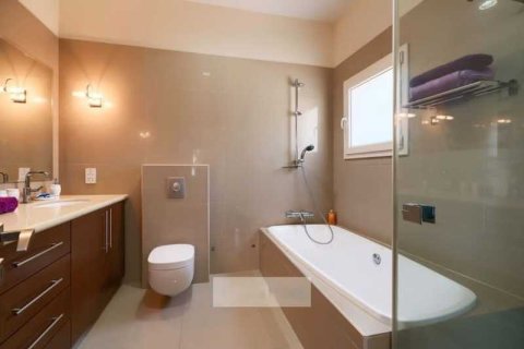 6 bedrooms Villa in Paphos, Cyprus No. 84394 13