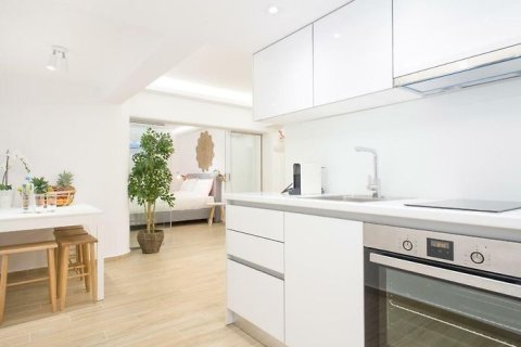 3 bedrooms Apartment in Athens, Greece No. 120864 3