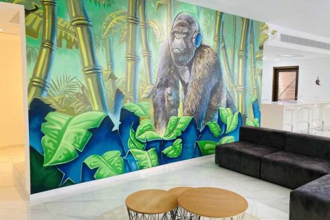 Дом с 4 спальнями в Строволос, Кипр №30557 5