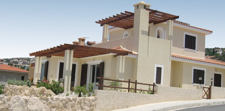 3 rooms Villa in Paphos, Cyprus No. 105223