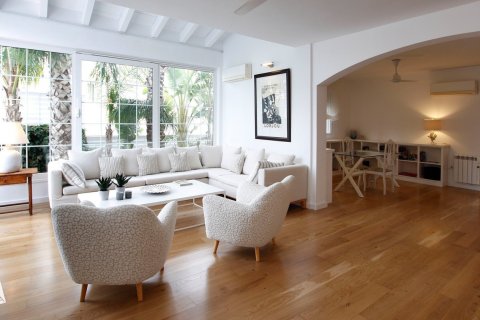 5 bedrooms Villa in Hiep Hoa, Vietnam No. 85812 10