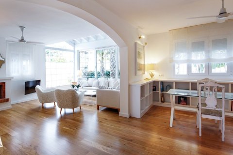 5 bedrooms Villa in Hiep Hoa, Vietnam No. 85812 8