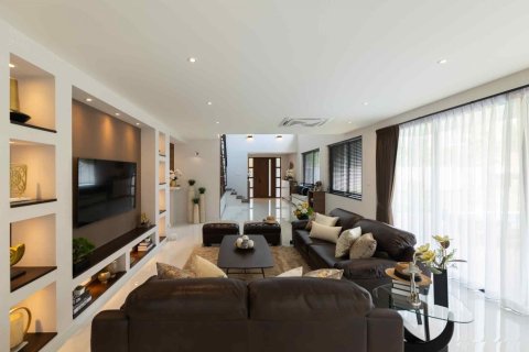5 bedrooms House in Chiang Mai, Thailand No. 97572 13
