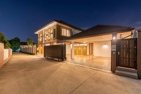 5 bedrooms House in Chiang Mai, Thailand No. 97572 12