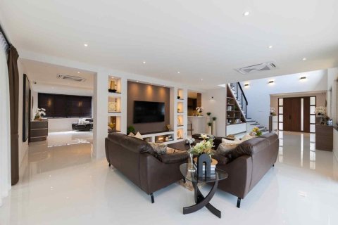 5 bedrooms House in Chiang Mai, Thailand No. 97572 16