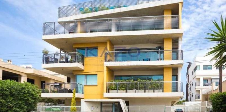 4 bedrooms Penthouse in Limassol, Cyprus No. 73937