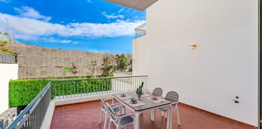 2 bedrooms Apartment on the Tenerife, Spain No. 128437