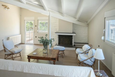 4 bedrooms Maisonette in Markopoulo Mesogaias, Greece No. 122136