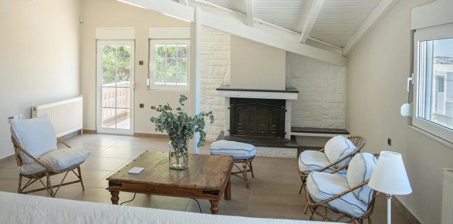 4 bedrooms Maisonette in Markopoulo Mesogaias, Greece No. 122136