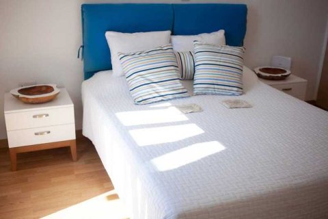 Пентхаус с 2 спальнями в Агиос Тихонас, Кипр №46383 10