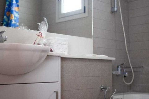 Пентхаус с 2 спальнями в Агиос Тихонас, Кипр №46383 11