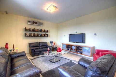 4 bedrooms Villa in Limassol, Cyprus No. 32058 7