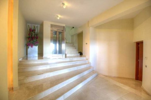 4 bedrooms Villa in Limassol, Cyprus No. 32058 13
