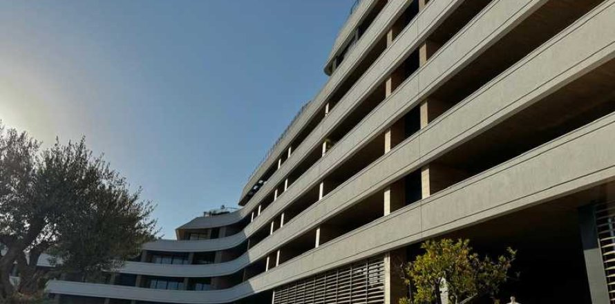 3 bedrooms Apartment in Limassol, Cyprus No. 66647