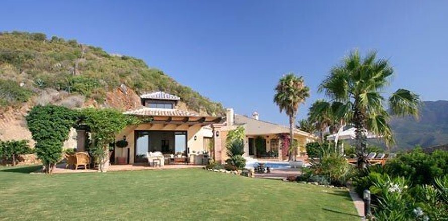 Дом с 4 спальнями в Бенахавис, Испания №25235