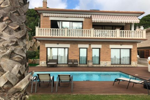4 dormitorios House en Lloret de Mar, Spain No. 25435