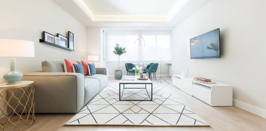 2 bedrooms Apartment in Madrid, Spain No. 111014