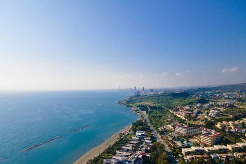 6 dormitorios House en Parekklisia, Cyprus No. 77170 14