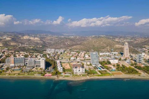 6 dormitorios House en Parekklisia, Cyprus No. 77170 12