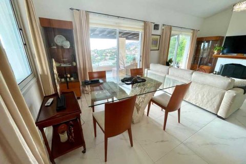 3 bedrooms Villa in Tala, Cyprus No. 100542 1