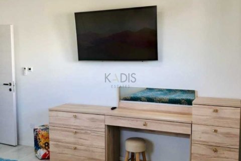 3 bedrooms Apartment in Limassol, Cyprus No. 82780 12