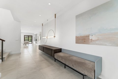 5 bedrooms Villa in Dinh An, Vietnam No. 27582 7