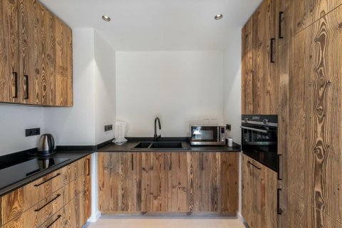 3 bedrooms Apartment in Courchevel, France No. 100213 9