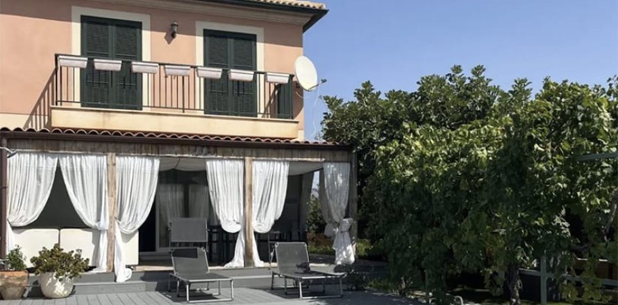 4 bedrooms Villa in Bao Binh, Vietnam No. 117343