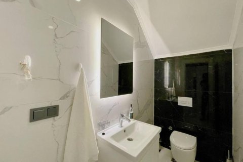 4 rooms Apartment in Lien Chieu, Vietnam No. 21515 18