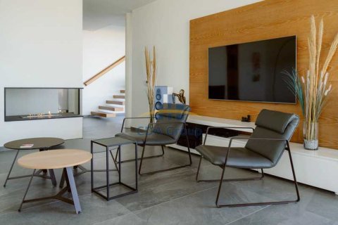 4 bedrooms Villa in Agios Tychonas, Cyprus No. 72199 6