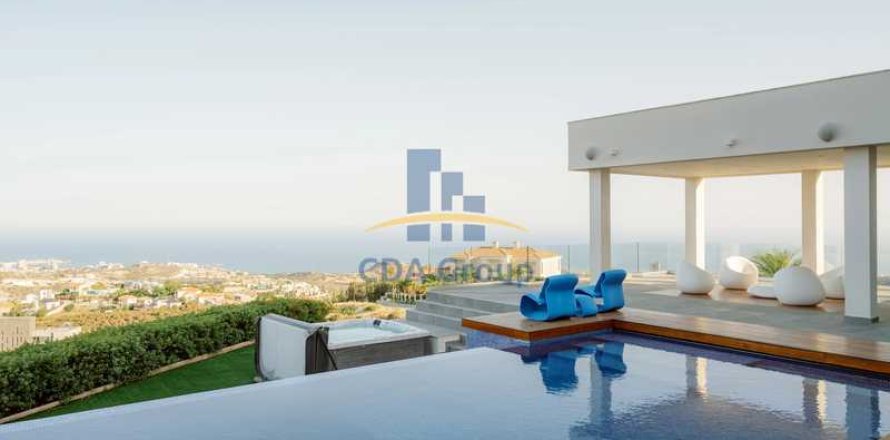 4 bedrooms Villa in Agios Tychonas, Cyprus No. 72199