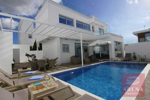 3 bedrooms Villa in Ayia Napa, Cyprus No. 73700 1