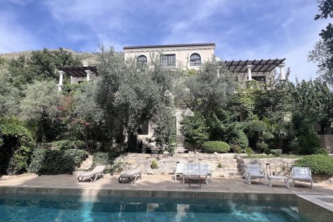 5 bedrooms House in Budva, Montenegro No. 104807 1