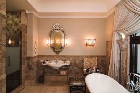 5 bedrooms House in Budva, Montenegro No. 104807 8