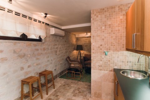 5 bedrooms House in Budva, Montenegro No. 104807 9