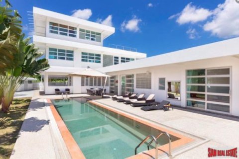 5 bedrooms Villa in Rawai, Thailand No. 97035 1