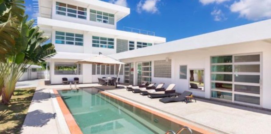 5 bedrooms Villa in Rawai, Thailand No. 97035