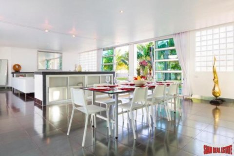 5 bedrooms Villa in Rawai, Thailand No. 97035 6