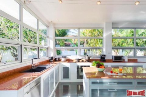 5 bedrooms Villa in Rawai, Thailand No. 97035 17